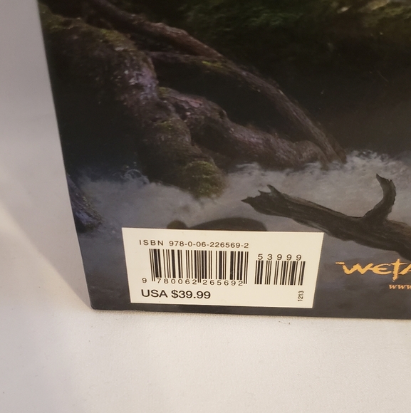 The Hobbit Desolation Of Smaug Chronicles Book - Picture 5 of 15